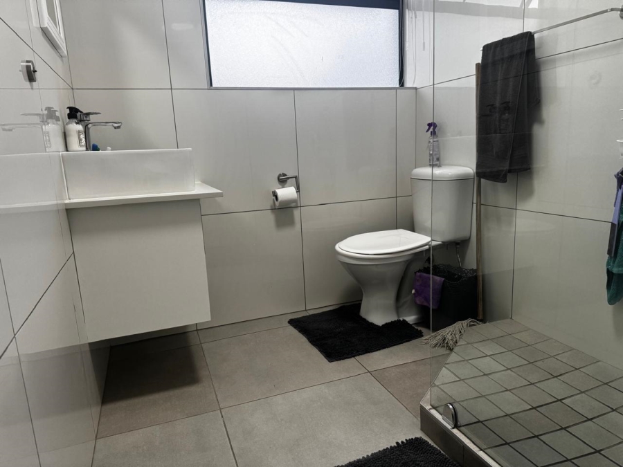 2 Bedroom Property for Sale in Sea Point Western Cape